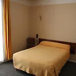 Sampiero Corso מלון 2*