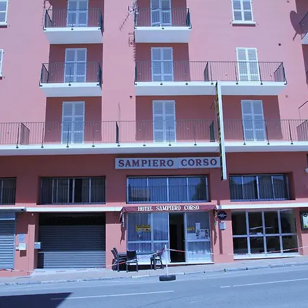 Sampiero Corso فندق 2*