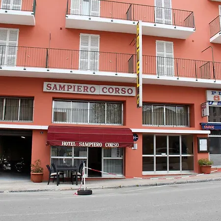 Sampiero Corso فندق 2*